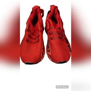 Womens athletic shoes